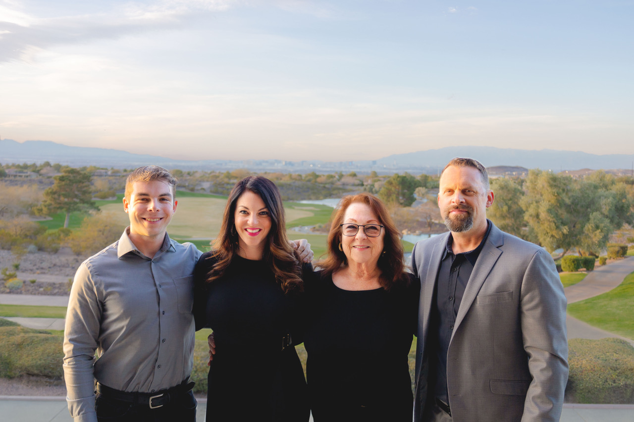 the-dtark-team-henderson-top-luxury-reaal-estate-agents